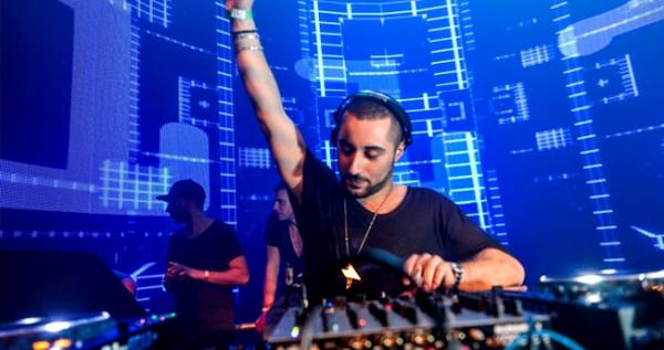 Deejay Joseph Capriati accoltellato dal padre durante una lite - Eventi salento